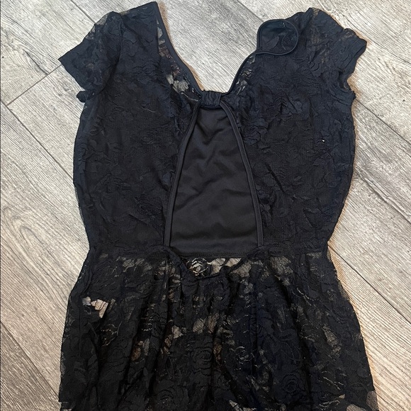 Almost Famous Womens Large Black Lace Blouse Round Neck Short Sleeves - Picture 8 of 8